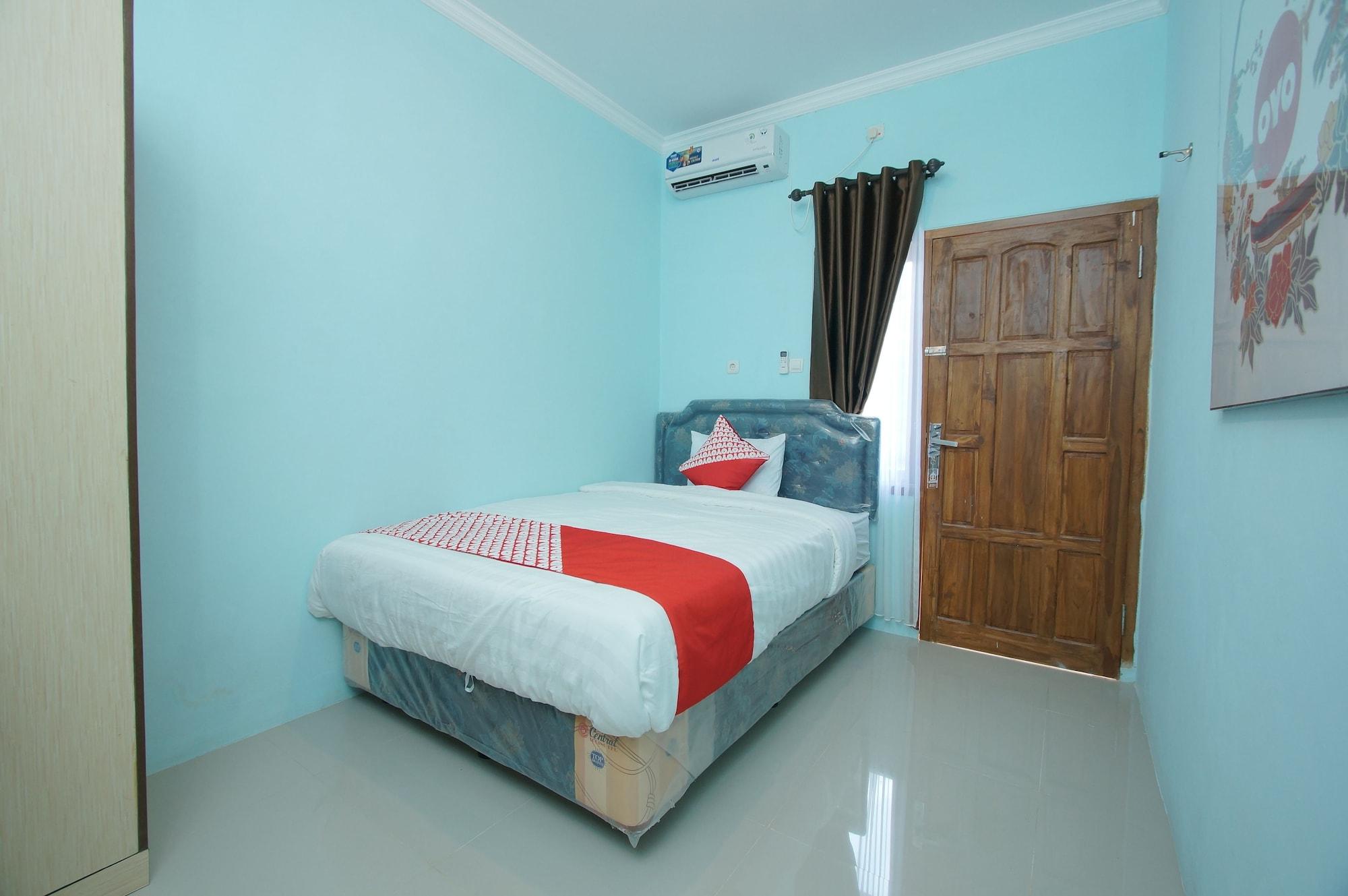 Oyo 347 Bayang Brothers Guest House Maguwo Buitenkant foto