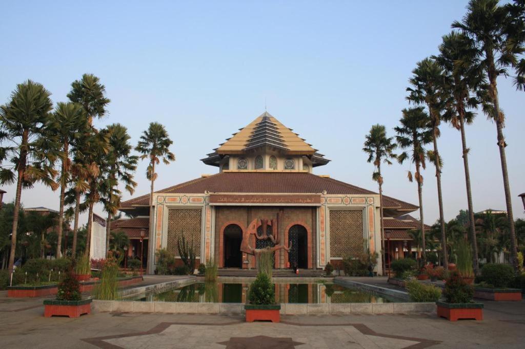 Oyo 347 Bayang Brothers Guest House Maguwo Buitenkant foto