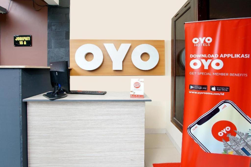 Oyo 347 Bayang Brothers Guest House Maguwo Buitenkant foto