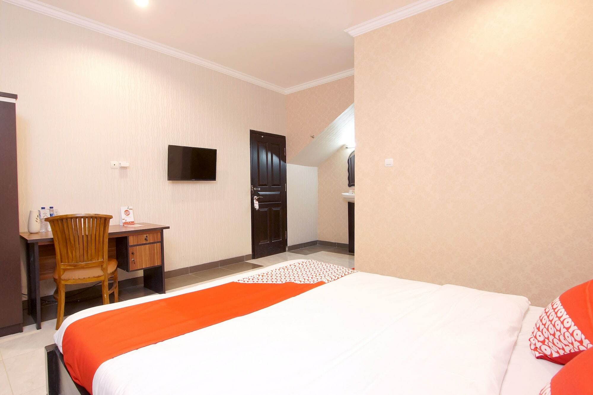 Oyo 347 Bayang Brothers Guest House Maguwo Buitenkant foto